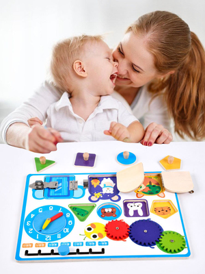 Horloge en bois de calendrier de Montessori ouvrant le conseil pour des filles de garçons