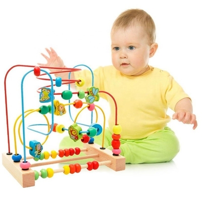 Les jouets éducatifs tôt en bois entourent le premier caboteur Maze For Kids de perle