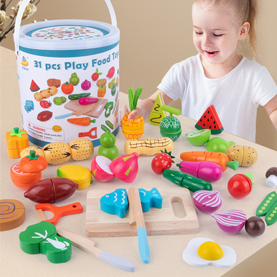 Le fruit de simulation de ménage les jouets qu'en bois Barreled des légumes a coupé éducatif
