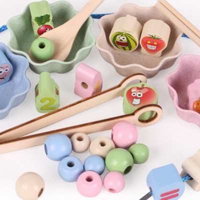 Les jouets en bois de Montessori remet le jeu de maths de Brain Training Clip Beads Puzzle