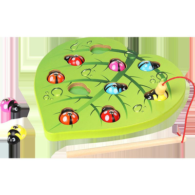 Pêche magnétique en bois Toy Game Educational de jeux d'enfants