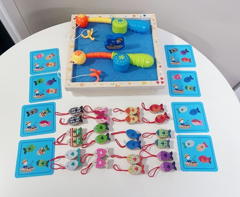 Deux dans une formation de pêche de mémoire de développement de concentration de jeu
