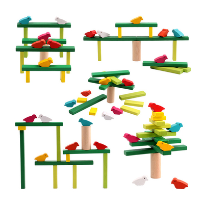 Les jouets en bois de blocs d'arbre d'équilibre d'oiseau exercent le doigt éducatif