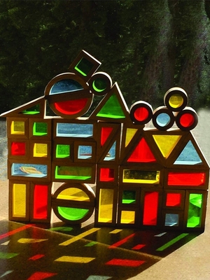 L'empilement en bois d'arc-en-ciel bloque l'étude colorée créative et éducatif