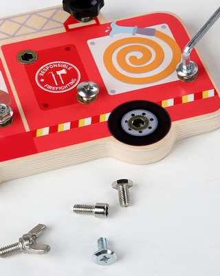Le boulon de vis occupé de conseil a placé des jouets pour les jouets en bois Montessori d'établi d'enfants
