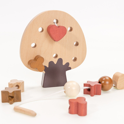 Hêtre le fil de tous les enfants en bois solides perlant des jouets pour 3 ans