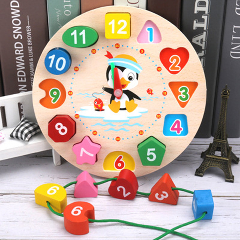 Les perles éducatives animales de Montessori d'horloge perlée en bois colorée de Digital déconcerte des instruments assortissant l'horloge Toy Kid