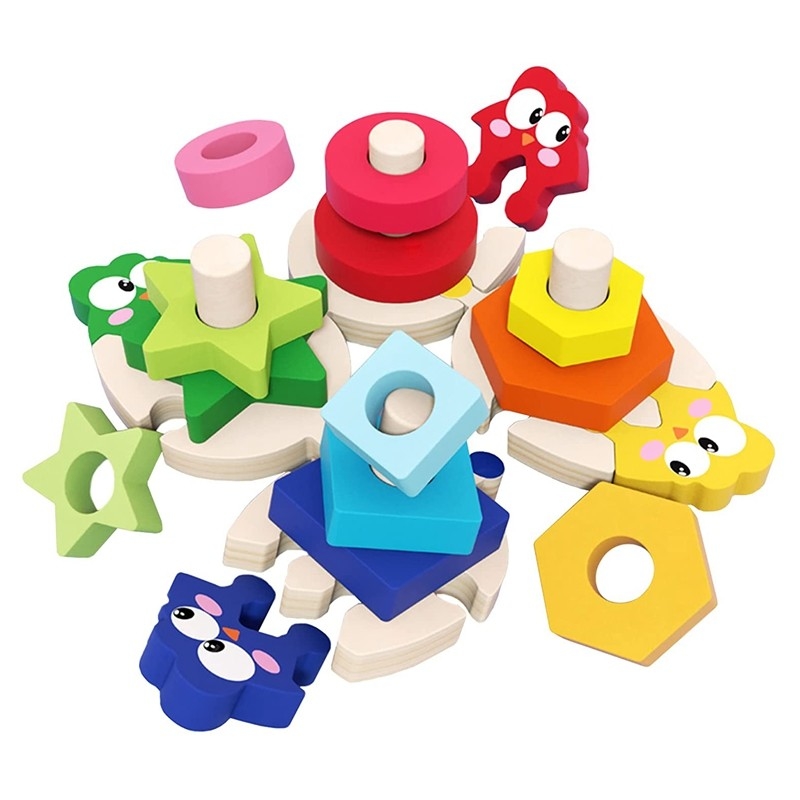 Jouets de empilement en bois assortissant pour l'étude tôt d'école maternelle de garçons de filles