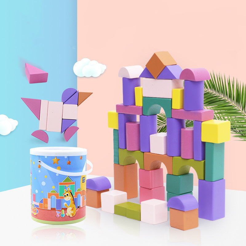 Les enfants en bas âge DIY badine de grandes particules constitutif qu'en bois bloc coloré