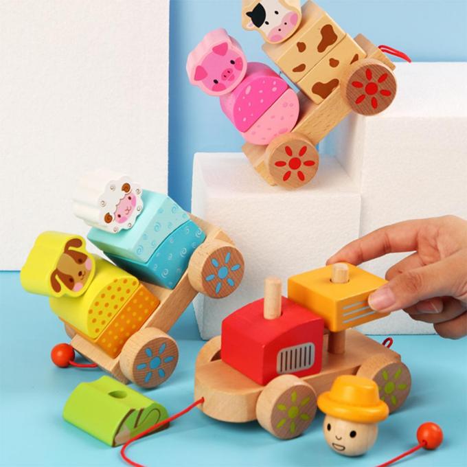 Le camion en bois de train forment le jouet éducatif de DIY pour les enfants préscolaires d'enfant en bas âge